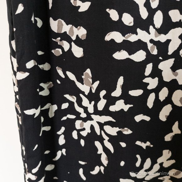 Jaeger Sleeveless Shift Dress – Black / White Floral Print – US 6 - Picture 15 of 16